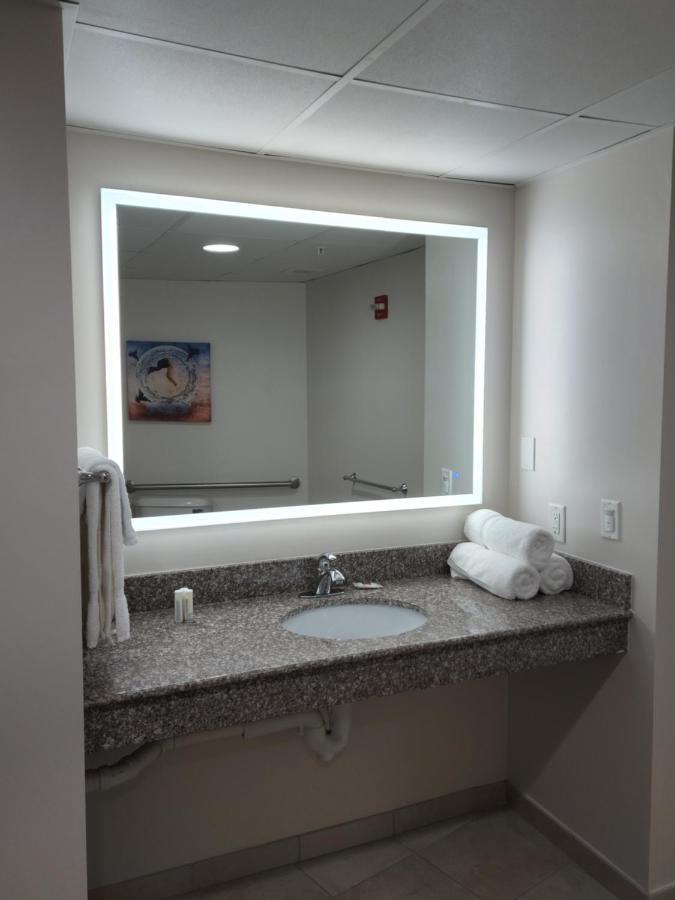 Hotel La Quinta & By Wyndham George Lake George