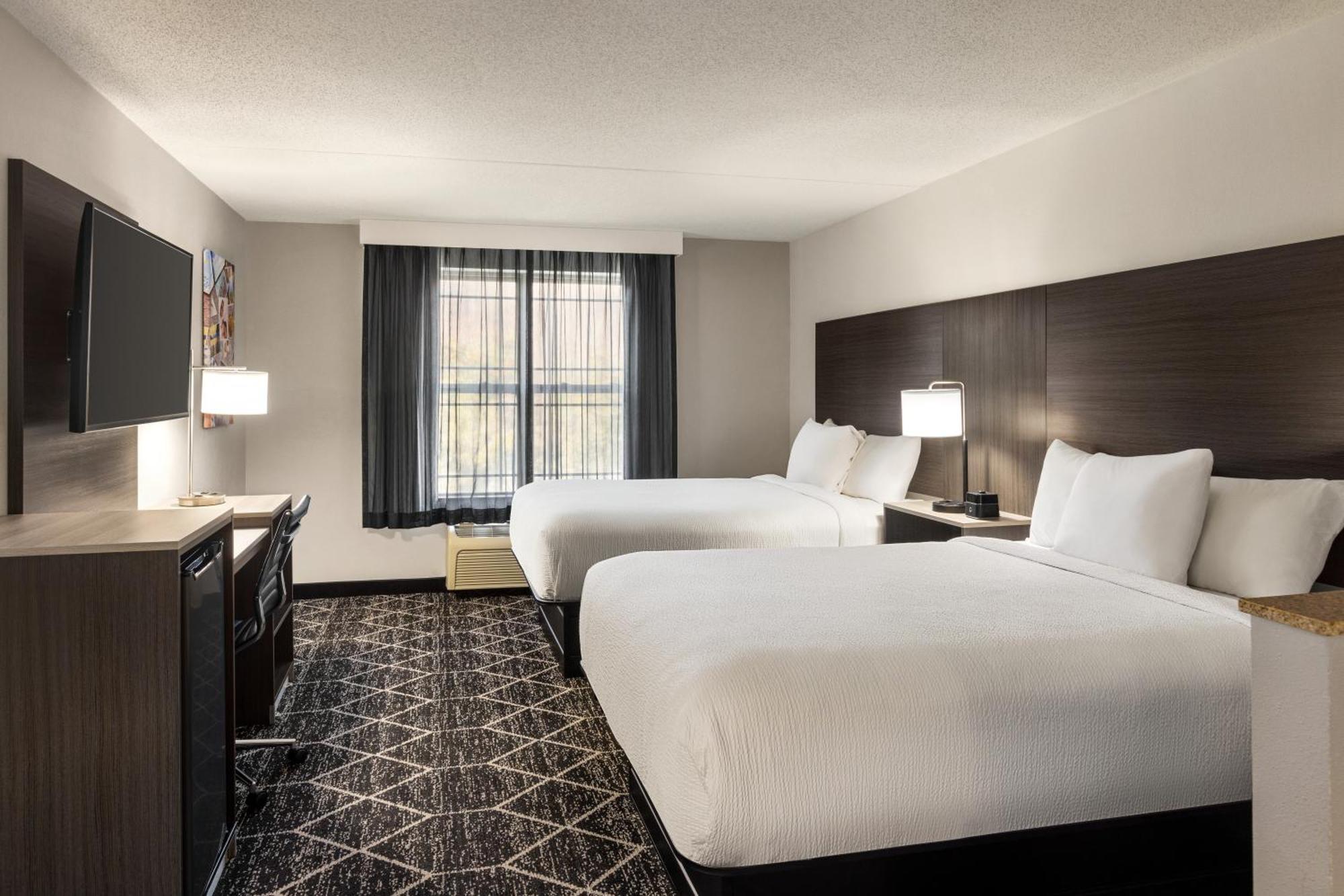 La Quinta & By Wyndham George Hotel 2*
