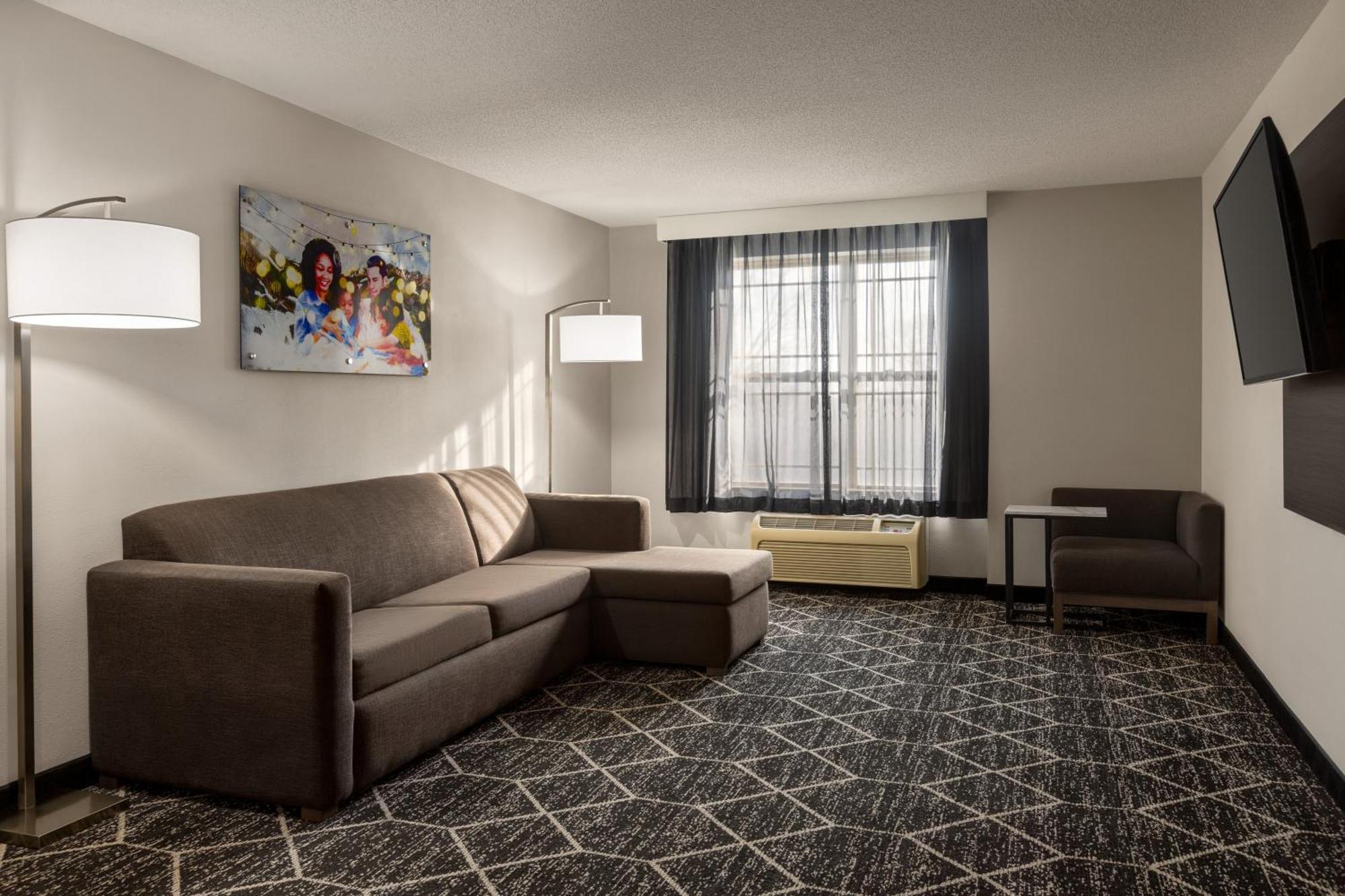 La Quinta & By Wyndham George Hotel 2*